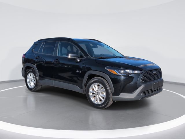 Used 2023 Toyota Corolla Cross LE video 1