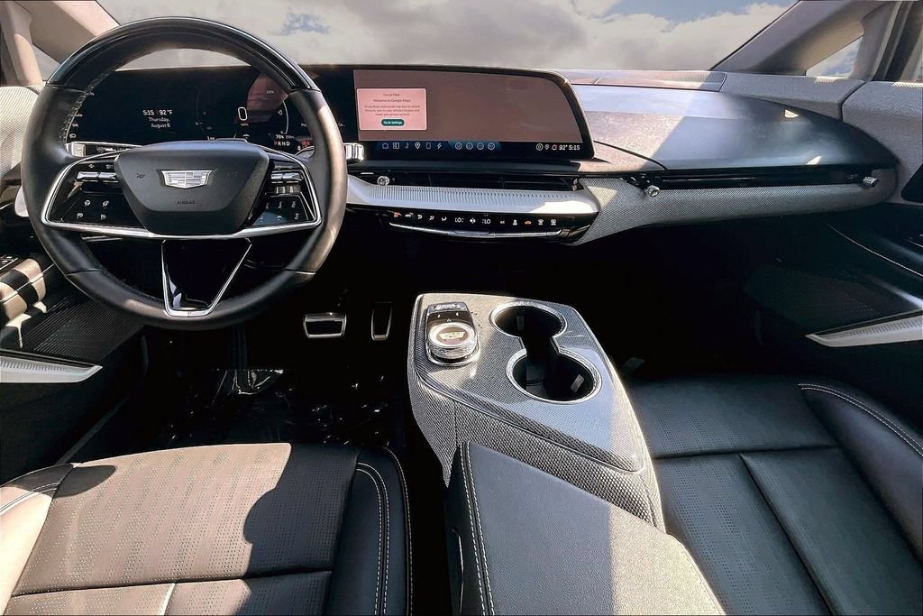 Used 2025 Cadillac Optiq Sport 2 AWD/4WD image 7