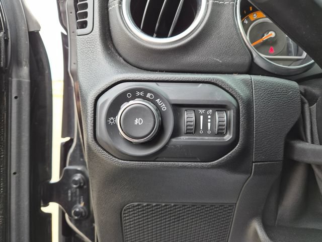Used 2021 Jeep Wrangler Unlimited Sahara AWD/4WD image 16