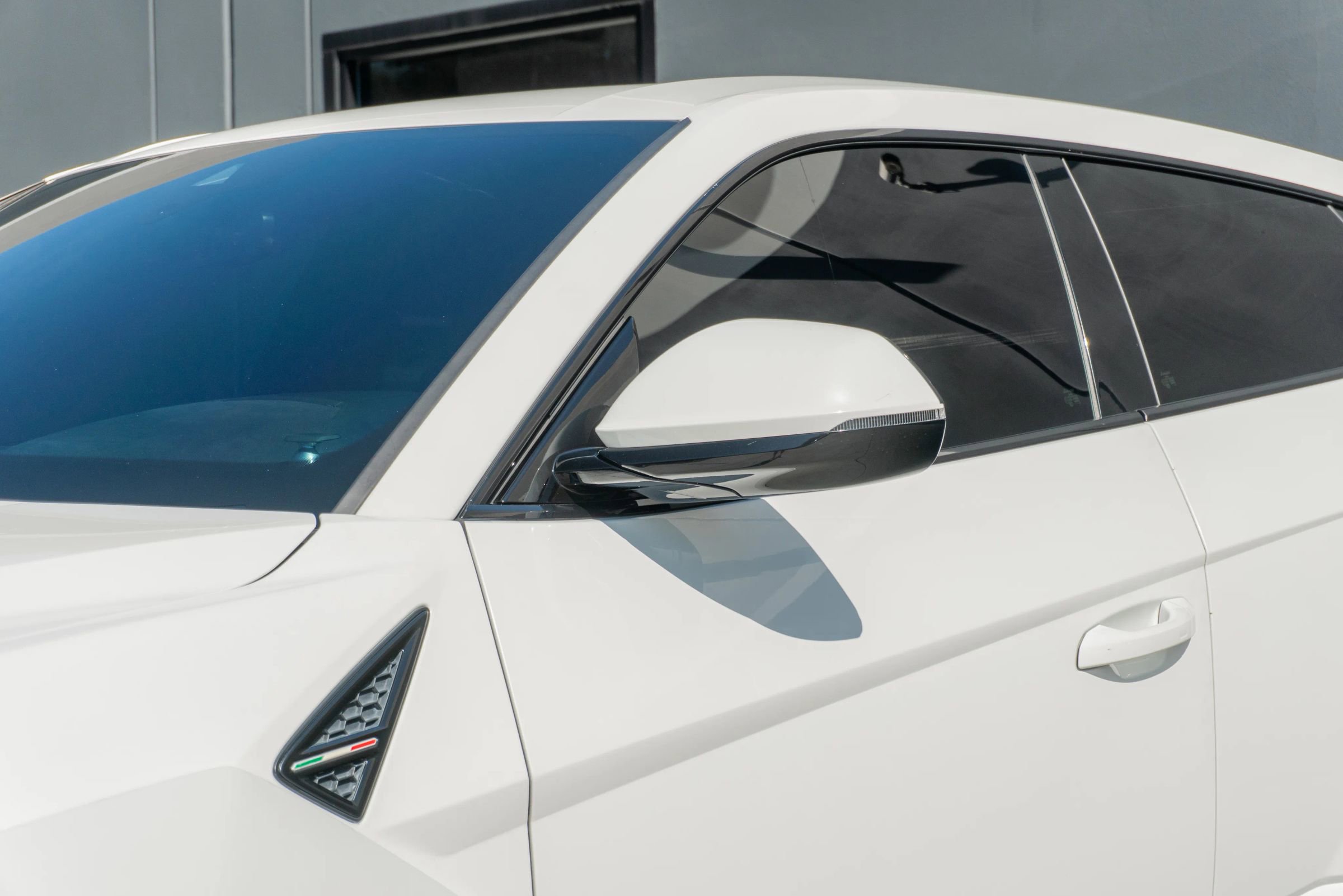 Used 2019 Lamborghini Urus AWD/4WD image 30