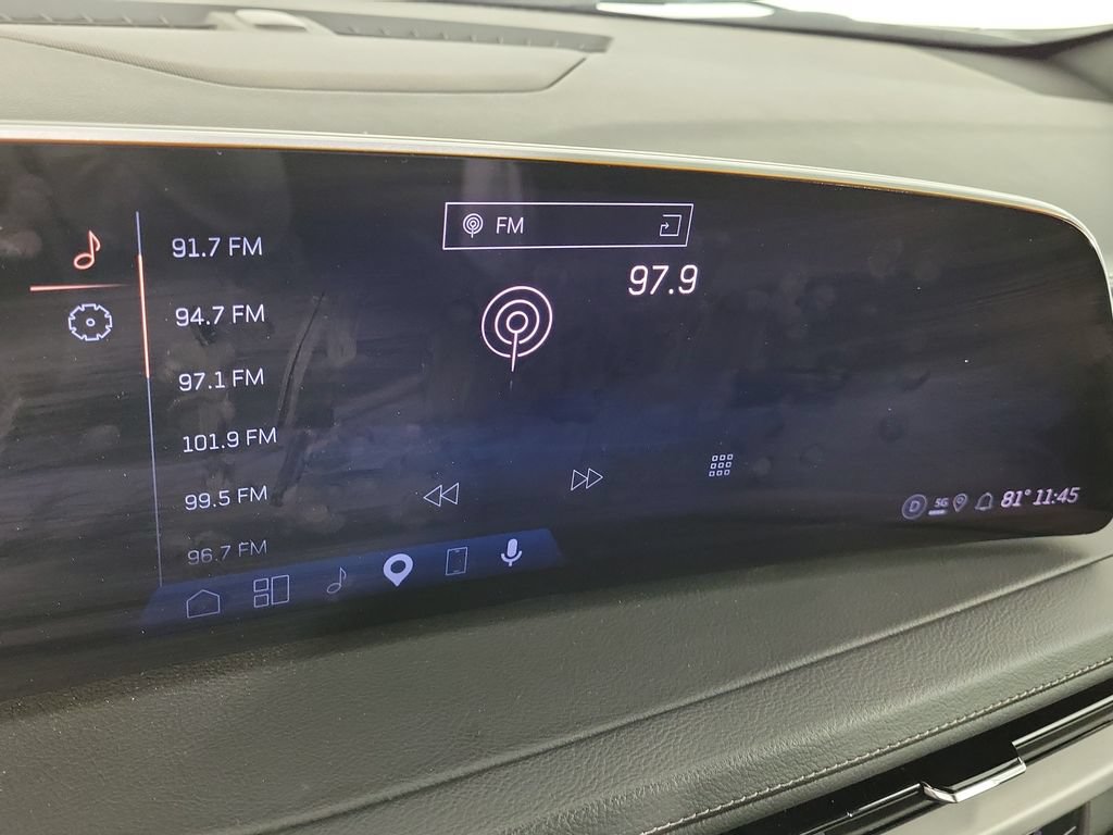 Certified 2025 Cadillac XT4 Premium Luxury FWD image 25