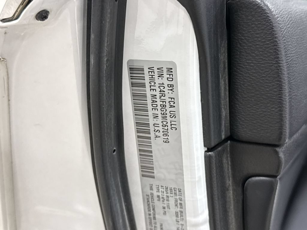 Used 2021 Jeep Grand Cherokee Limited AWD/4WD image 29