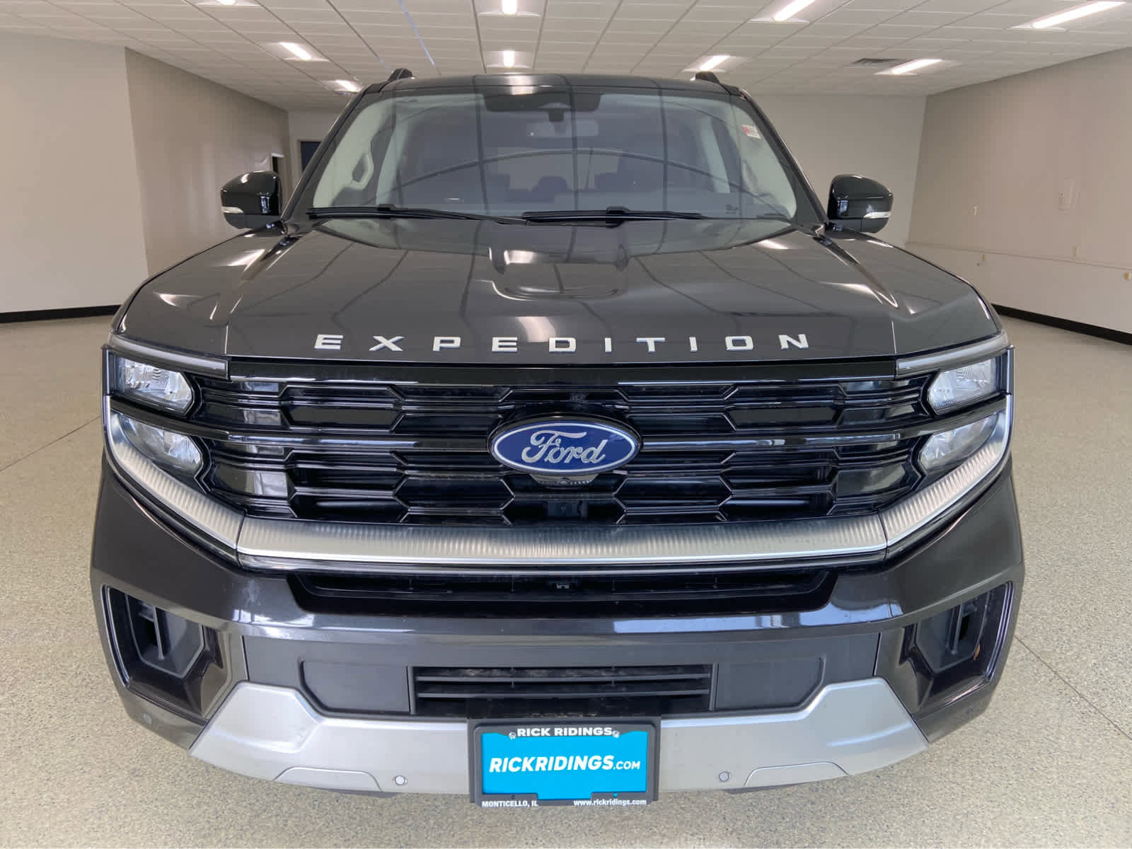 Used 2025 Ford Expedition Platinum image 5