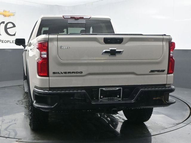 New 2026 Chevrolet Silverado 1500 ZR2 w/ Dark Appearance Package AWD/4WD image 13