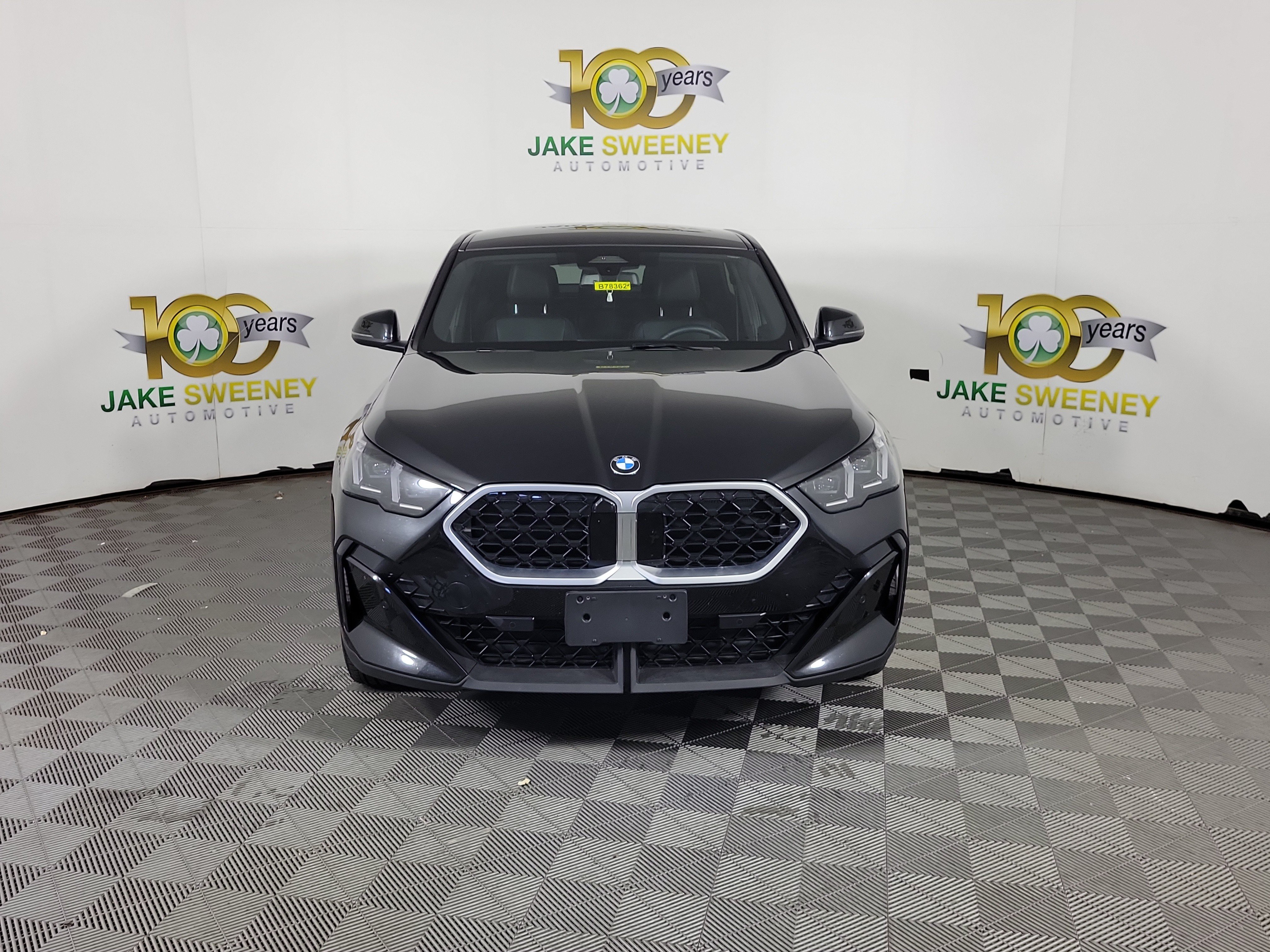 Used 2026 BMW X2 xDrive28i AWD/4WD image 2