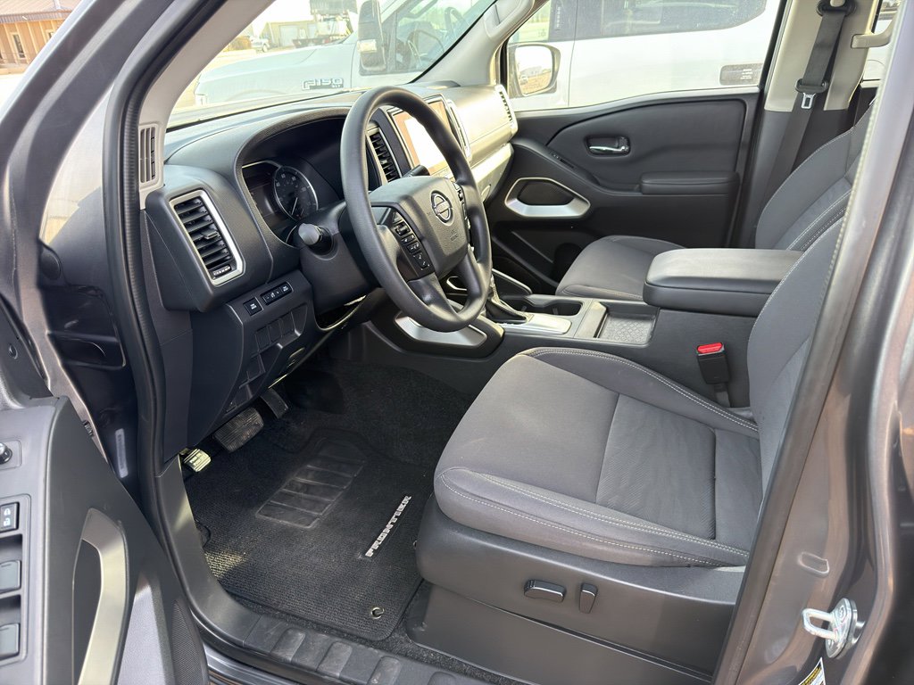 Used 2022 Nissan Frontier SV image 35
