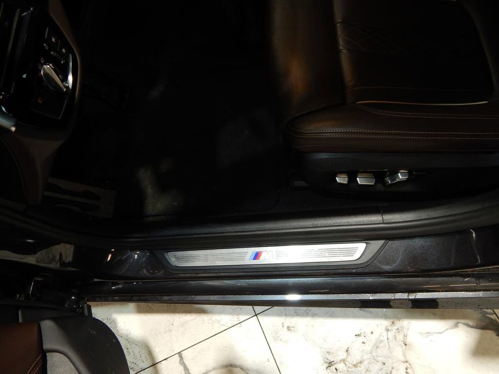 Used 2020 BMW 540i xDrive w/ M Sport Package image 14