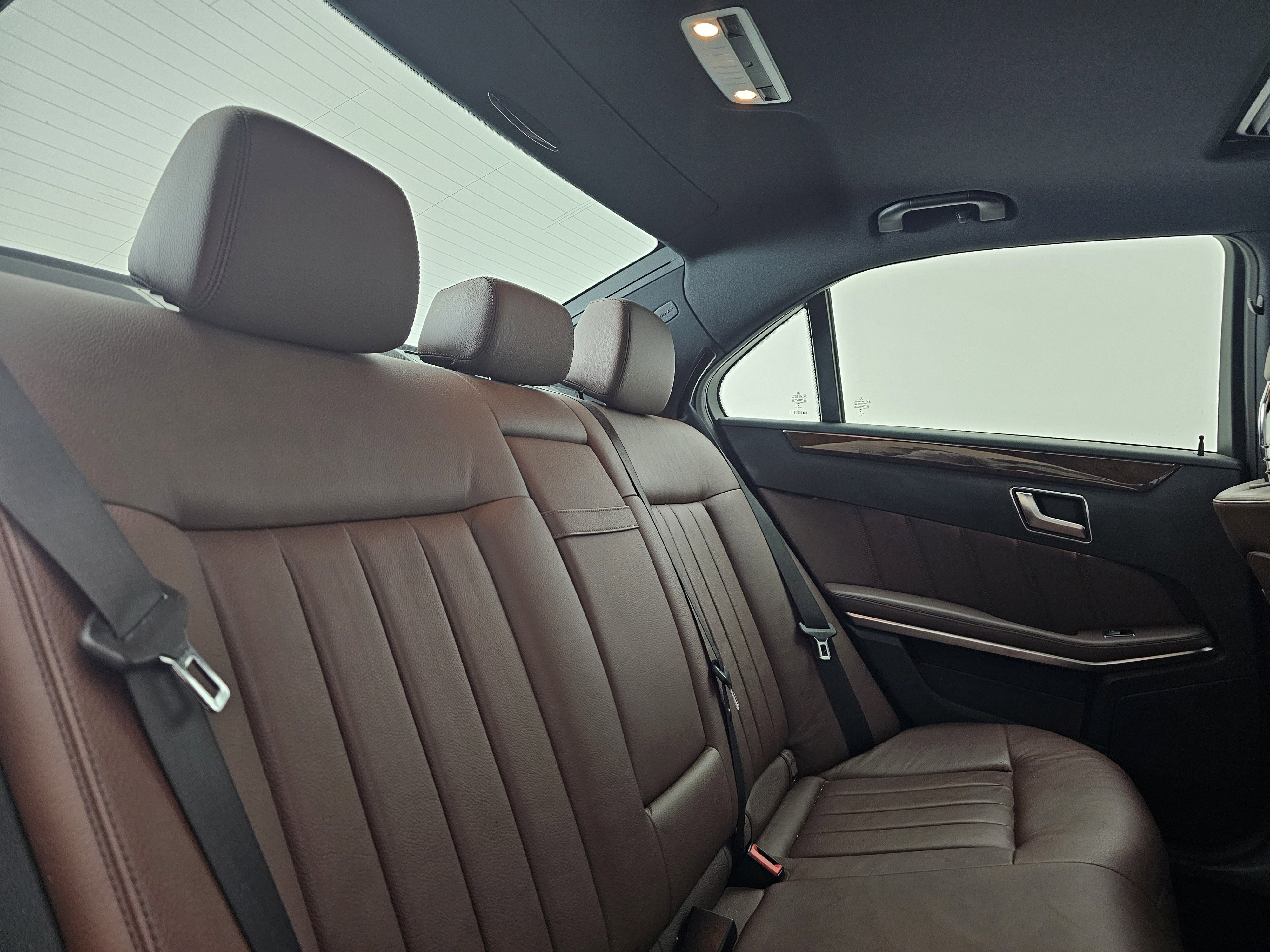 Used 2014 Mercedes-Benz E 250 BlueTEC 4MATIC Sedan image 18