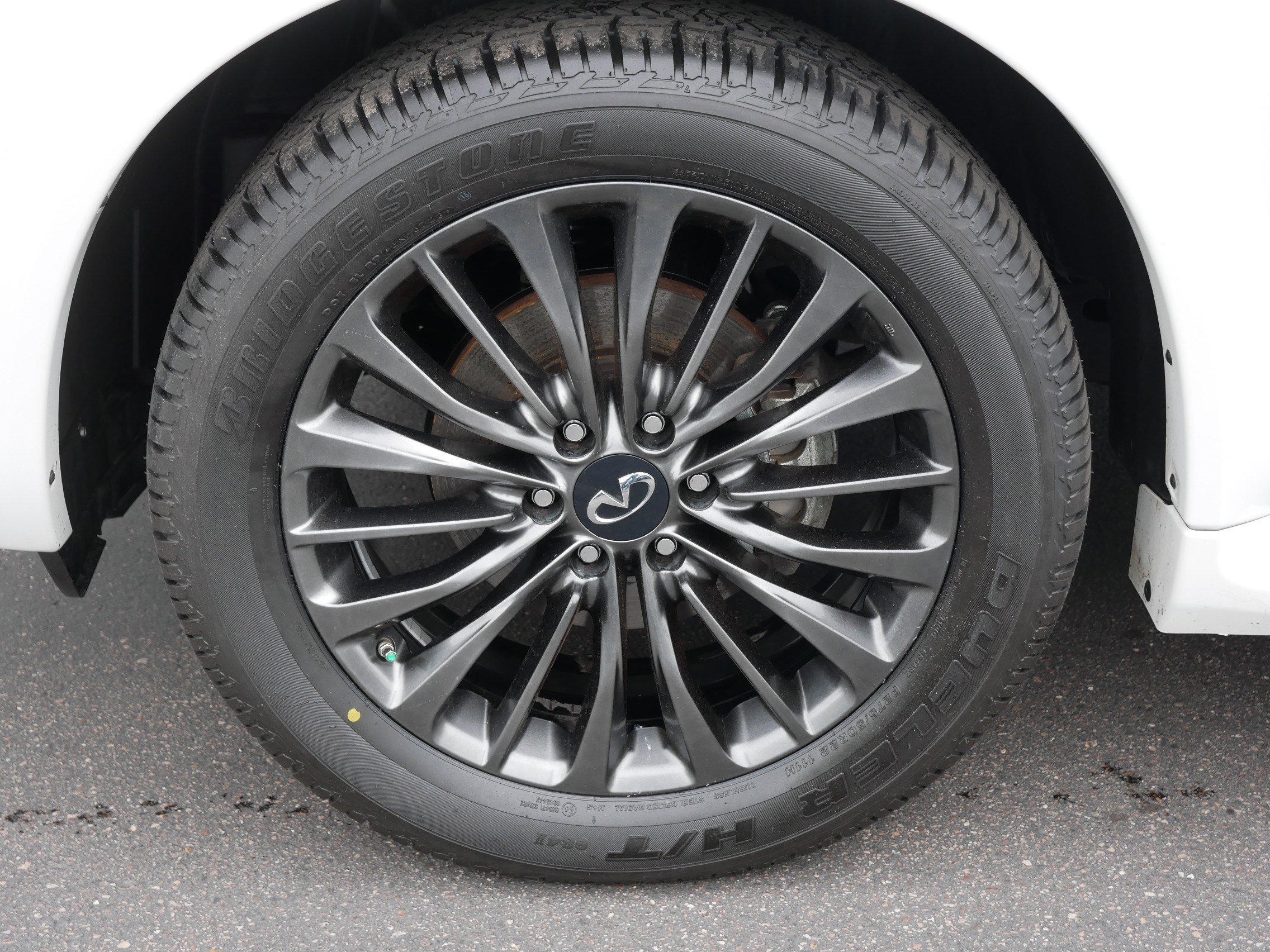 Certified 2023 INFINITI QX80 Sensory w/ All-Season Package AWD/4WD image 15