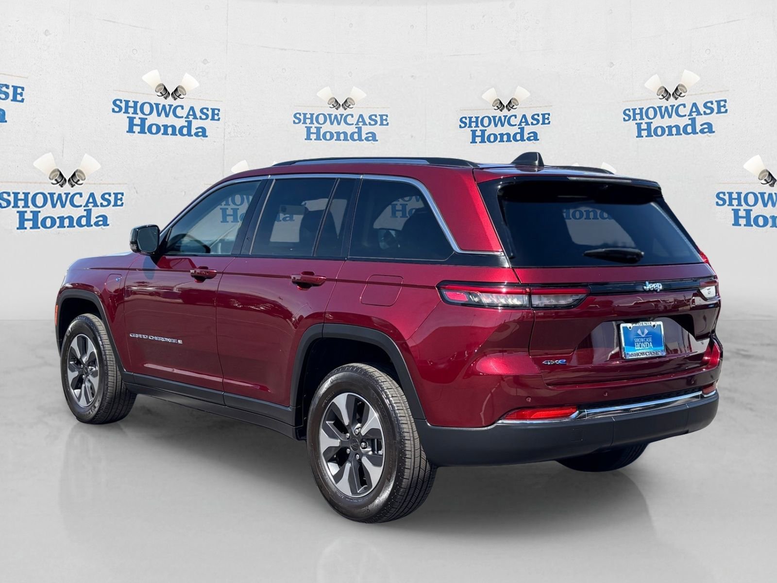 Used 2022 Jeep Grand Cherokee Limited 4xe w/ Luxury Tech Group II image 5