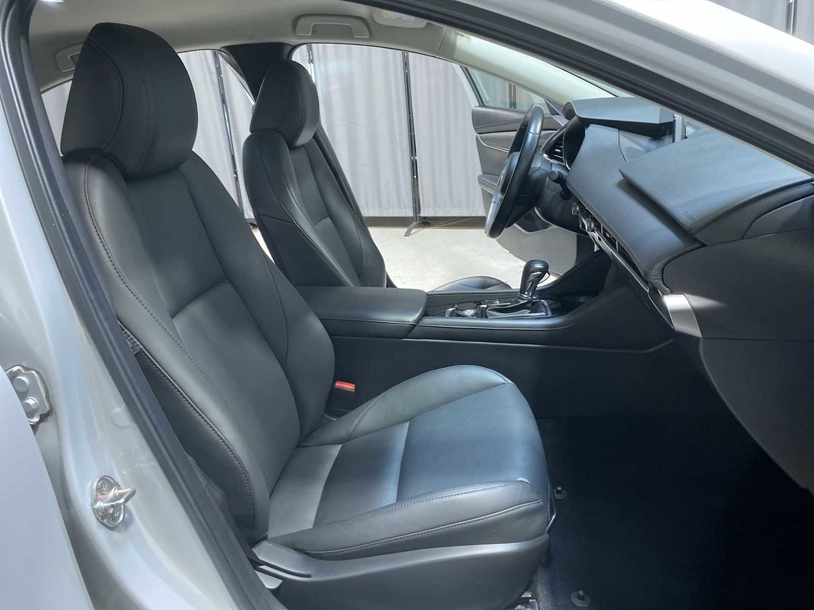 Used 2024 MAZDA MAZDA3 s FWD image 14