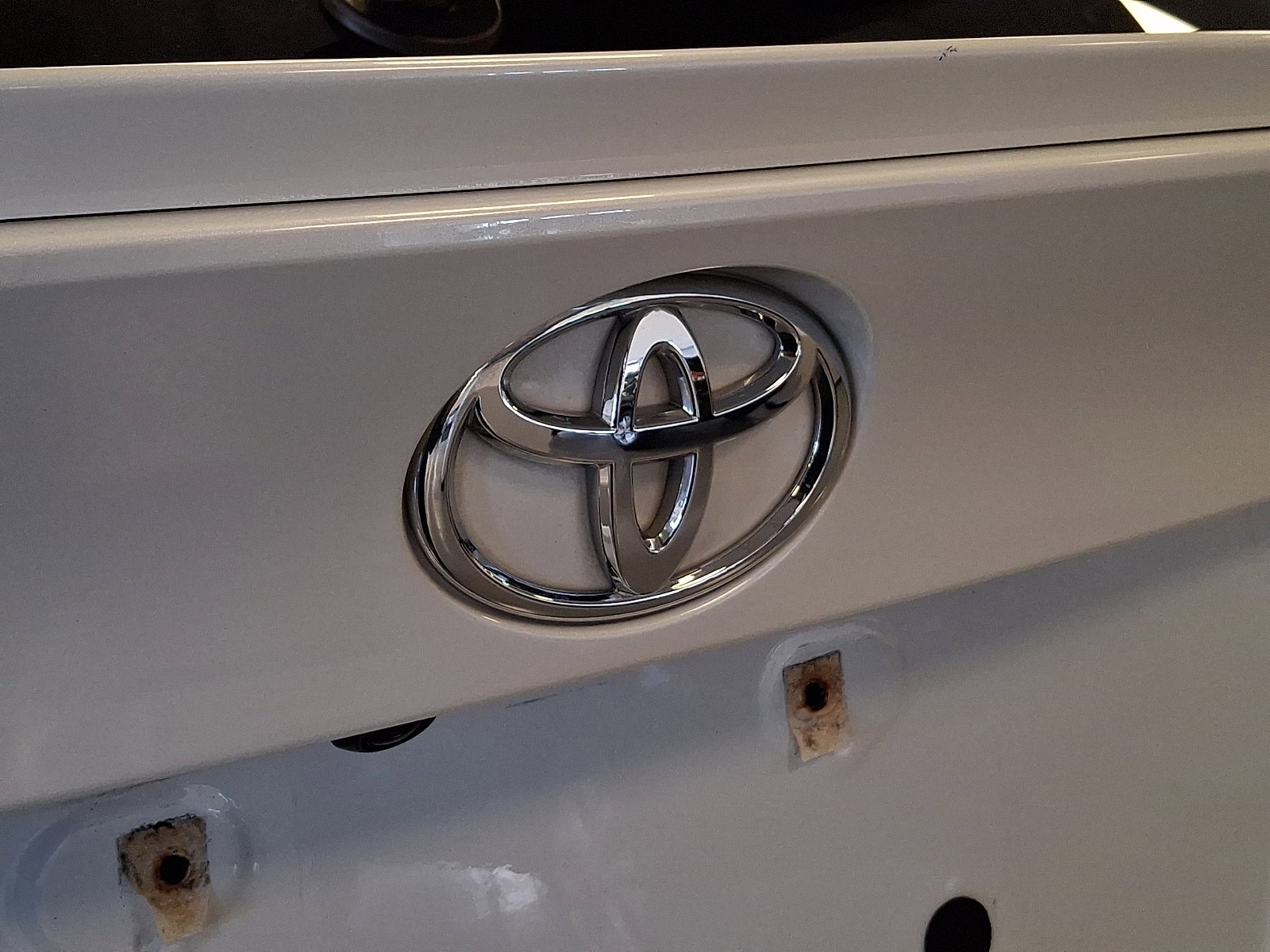 Used 2021 Toyota C-HR XLE image 29