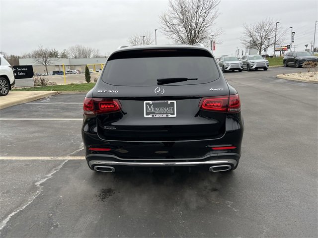 Used 2022 Mercedes-Benz GLC 300 4MATIC image 4