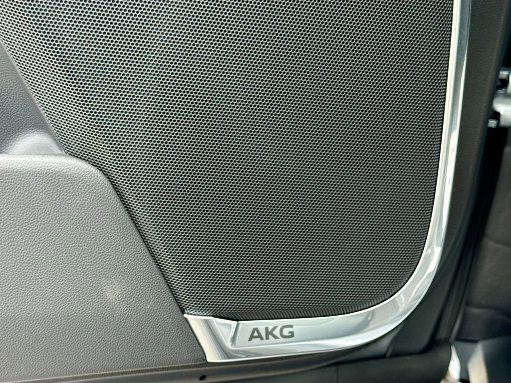 New 2025 Cadillac Escalade Premium Luxury image 19