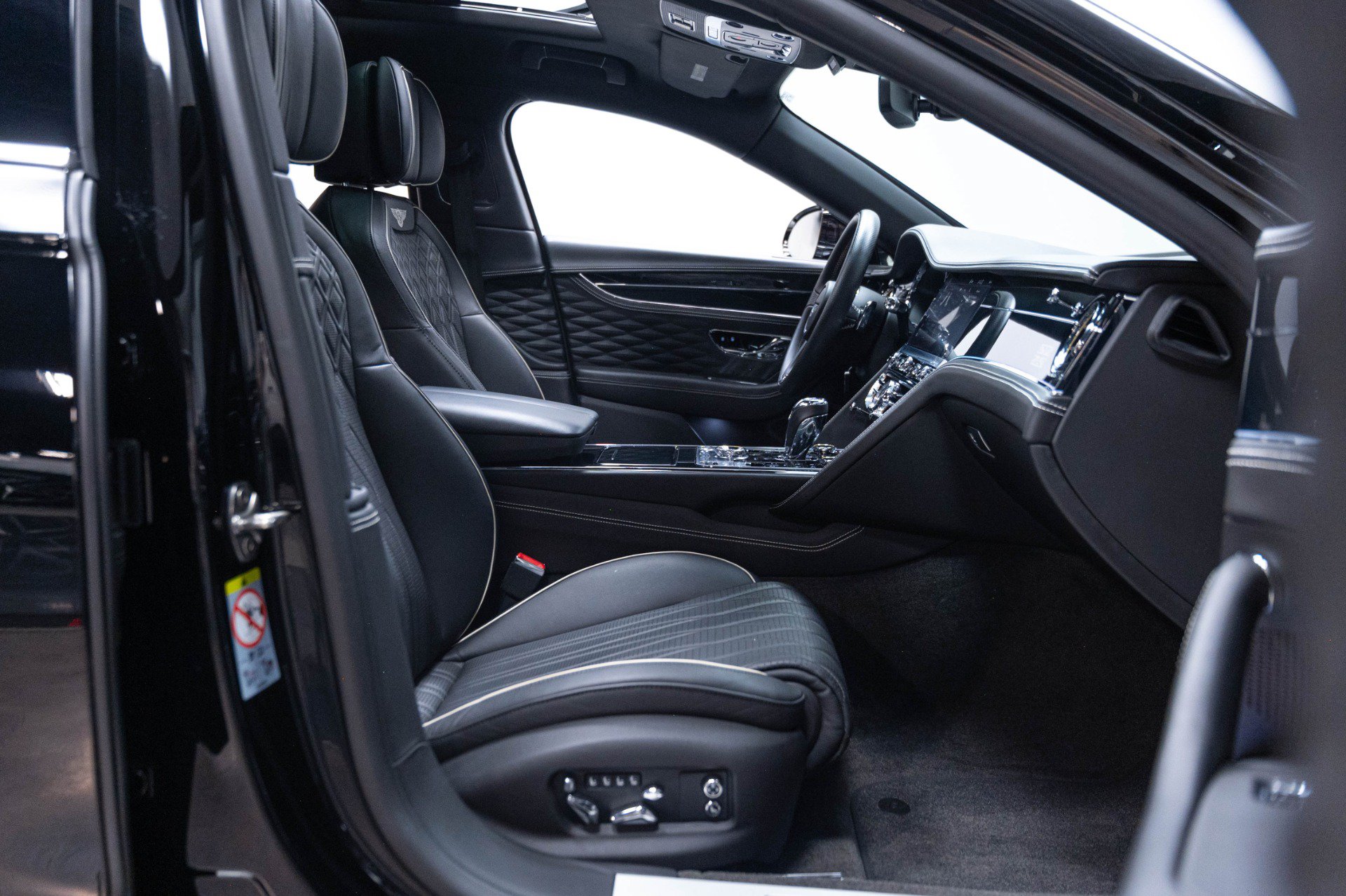 Used 2020 Bentley Flying Spur W12 AWD/4WD image 32
