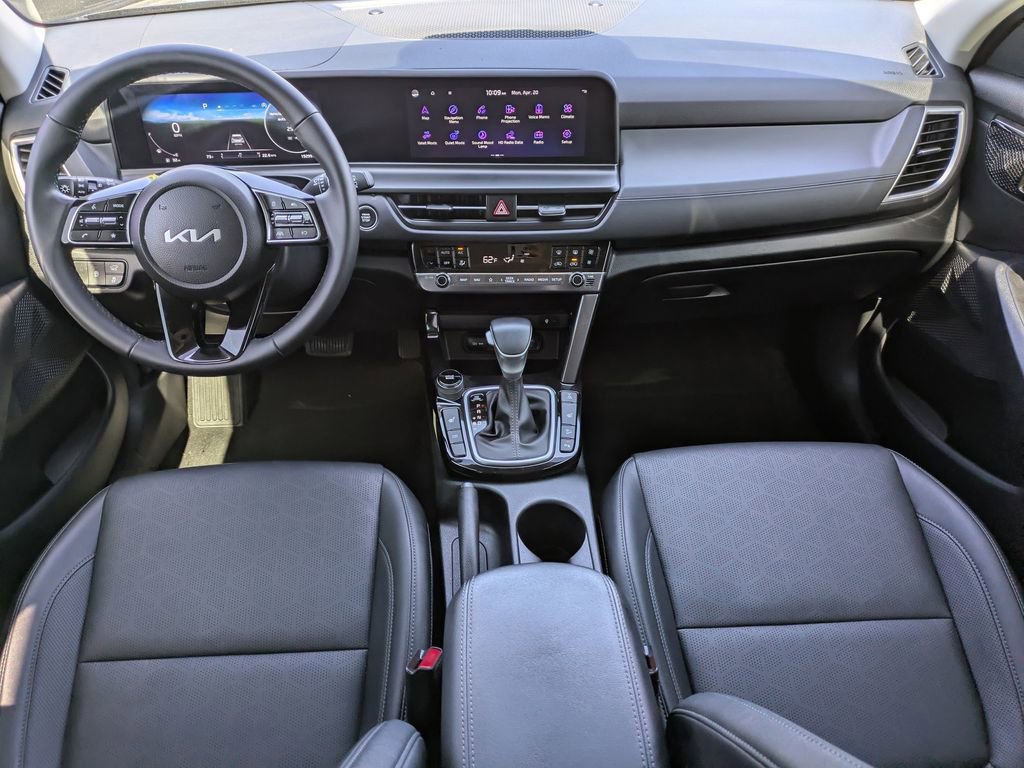 Used 2025 Kia Seltos EX w/ EX Sunroof Package AWD/4WD image 16