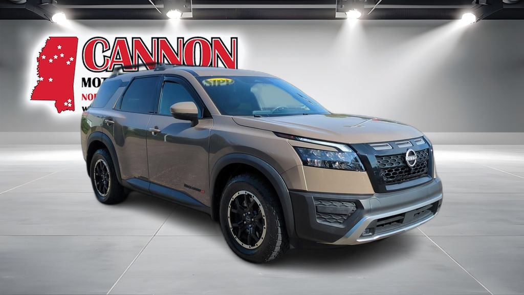 Used 2023 Nissan Pathfinder Rock Creek AWD/4WD image 3