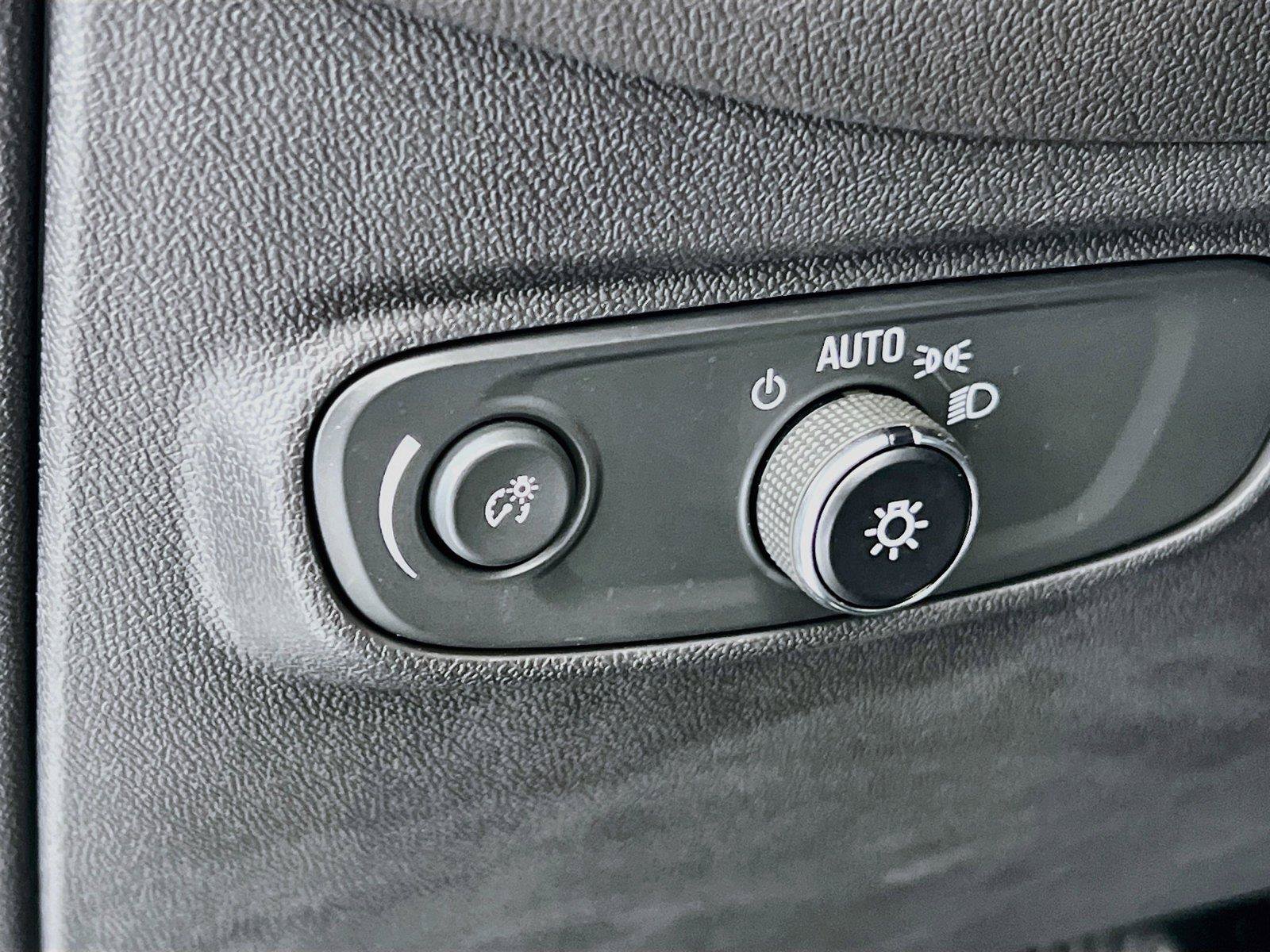 Used 2024 Chevrolet Equinox LT w/ LPO, Floor Liner Package FWD image 14