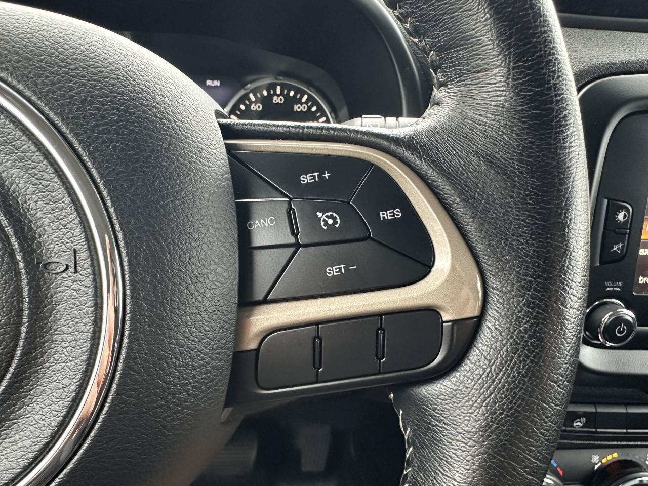 Used 2015 Jeep Renegade Limited AWD/4WD image 52
