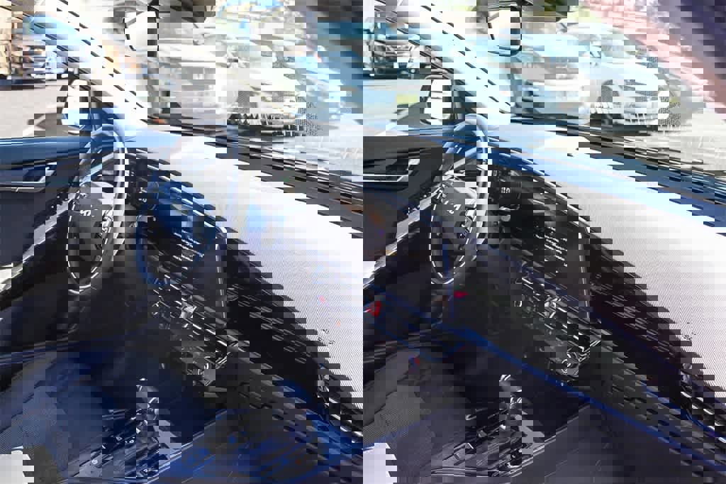 Used 2023 Kia Niro EX image 23