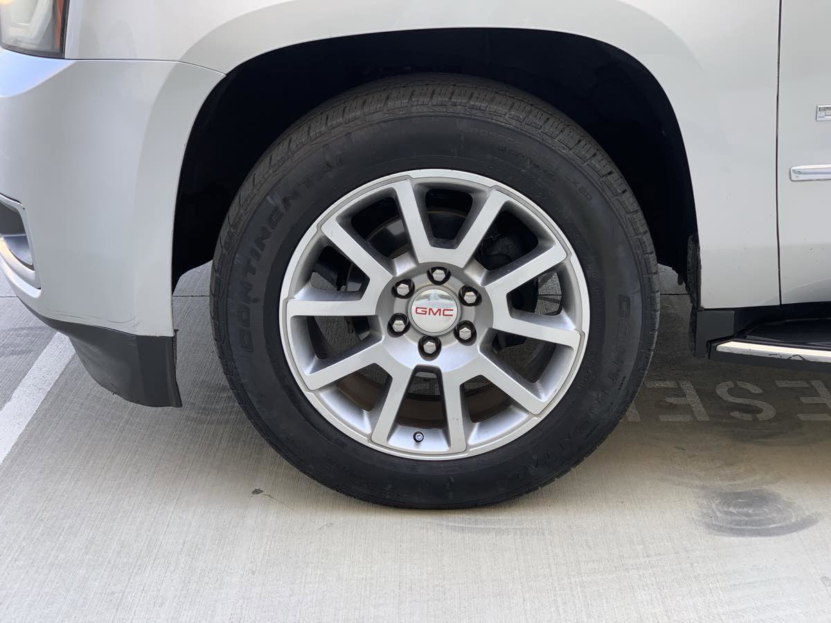 Used 2020 GMC Yukon XL Denali image 9