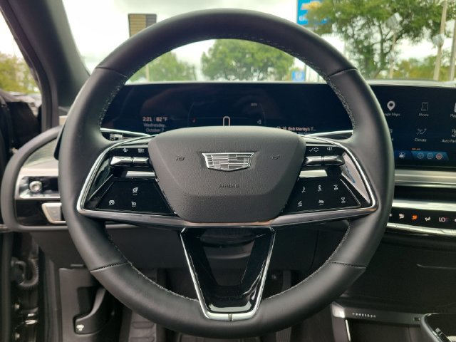 Certified 2024 Cadillac Lyriq Luxury AWD/4WD image 28