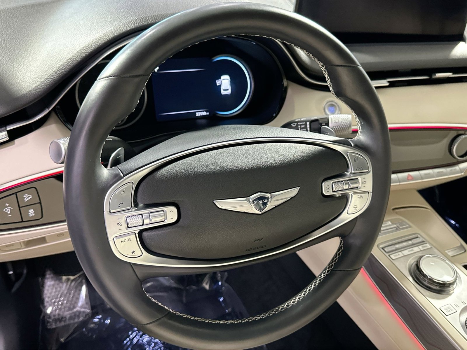 Used 2024 Genesis GV70 2.5T w/ Advanced Package image 18