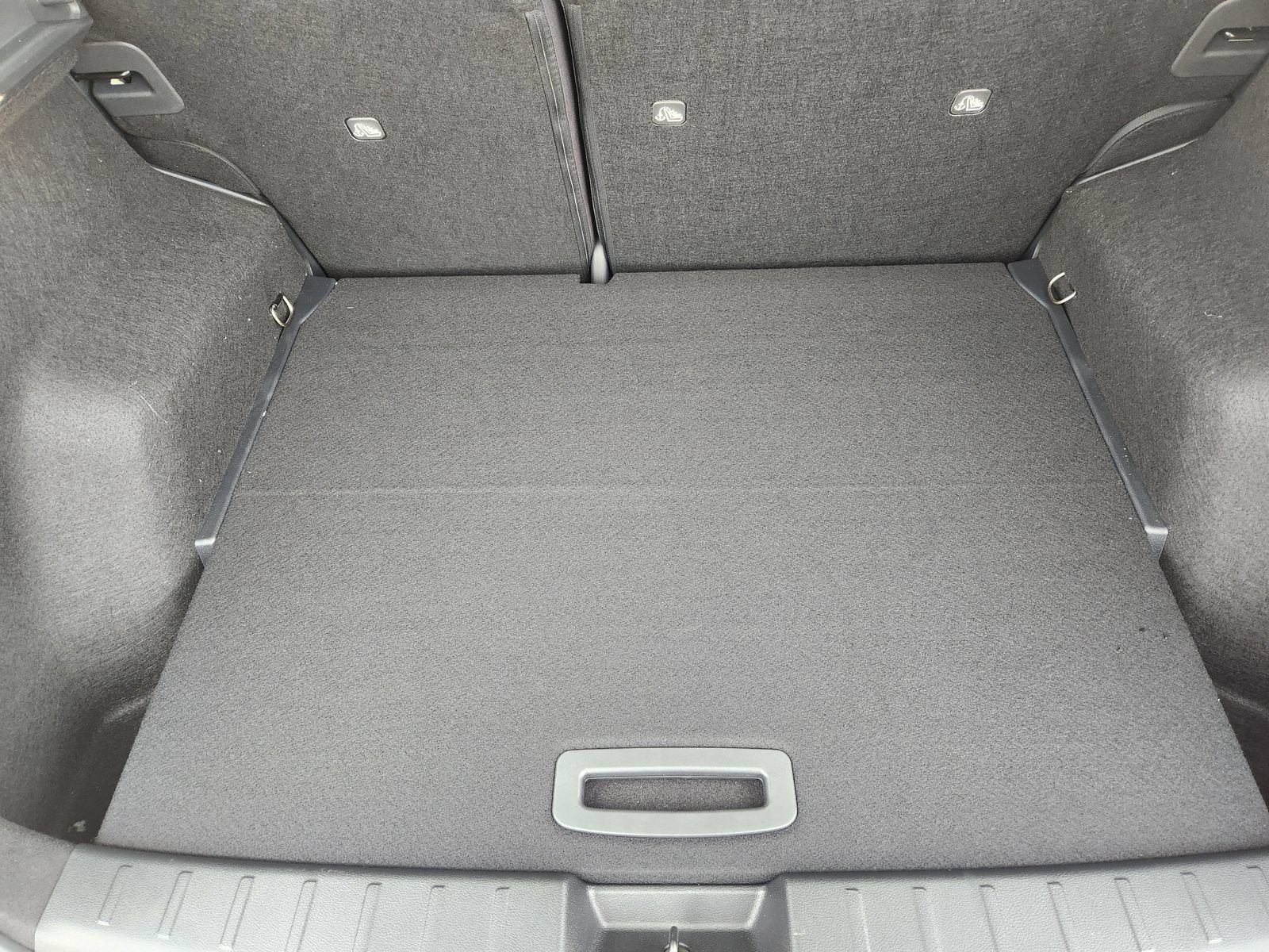 New 2026 Nissan Kicks SR w/ Cold Weather Package FWD image 25