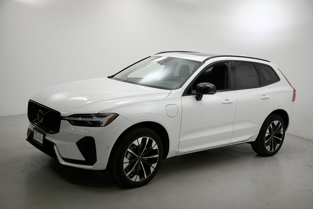 New 2026 Volvo XC60 T8 Plus w/ Climate Package image 6