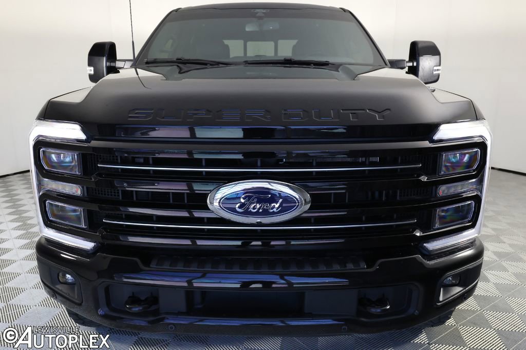 Used 2025 Ford F250 Platinum w/ FX4 Off-Road Package image 2