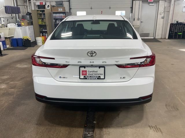 Used 2025 Toyota Camry LE image 5