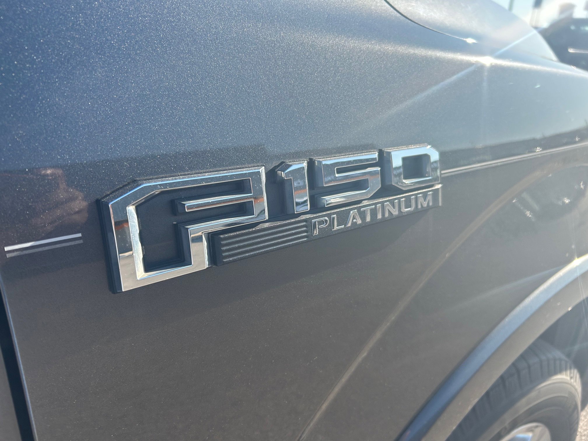 Used 2015 Ford F150 Platinum w/ Equipment Group 701A Luxury AWD/4WD image 14