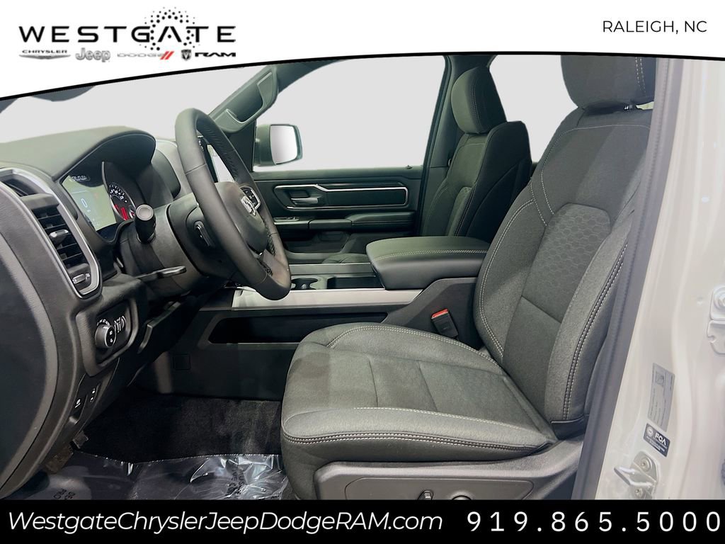 New 2026 RAM 1500 4x4 Crew Cab image 7