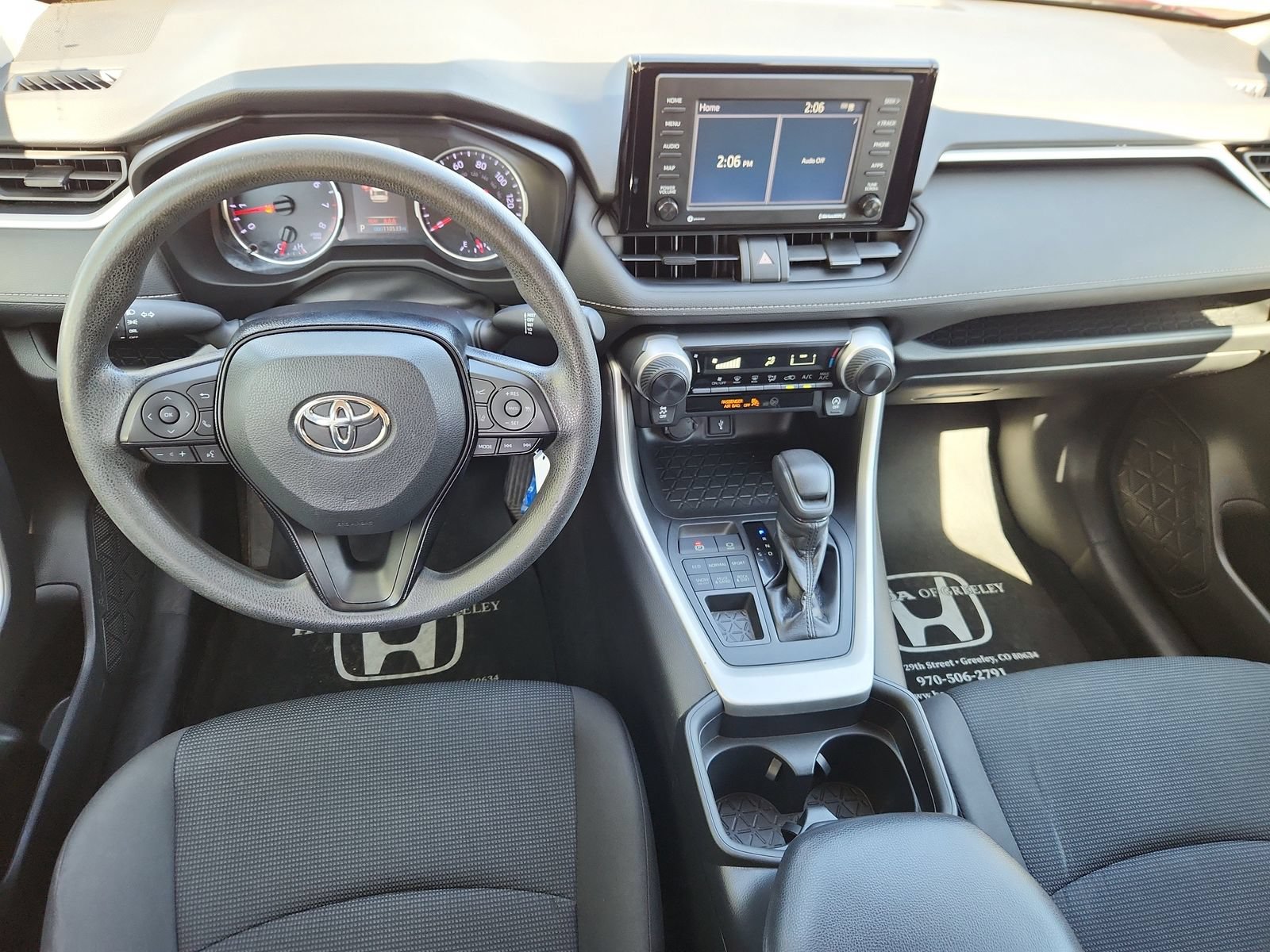 Used 2020 Toyota RAV4 LE w/ Carpet Mat Package AWD/4WD image 12