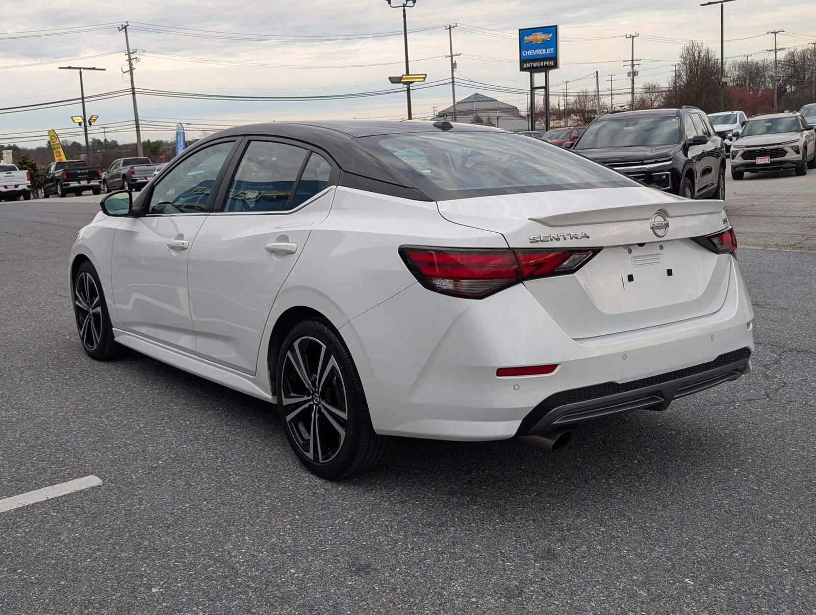 Used 2023 Nissan Sentra SR w/ Electronics Package image 5