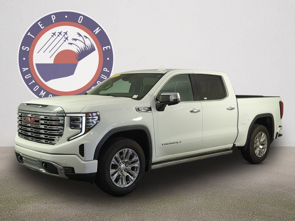 Used 2023 GMC Sierra 1500 Denali AWD/4WD image 1
