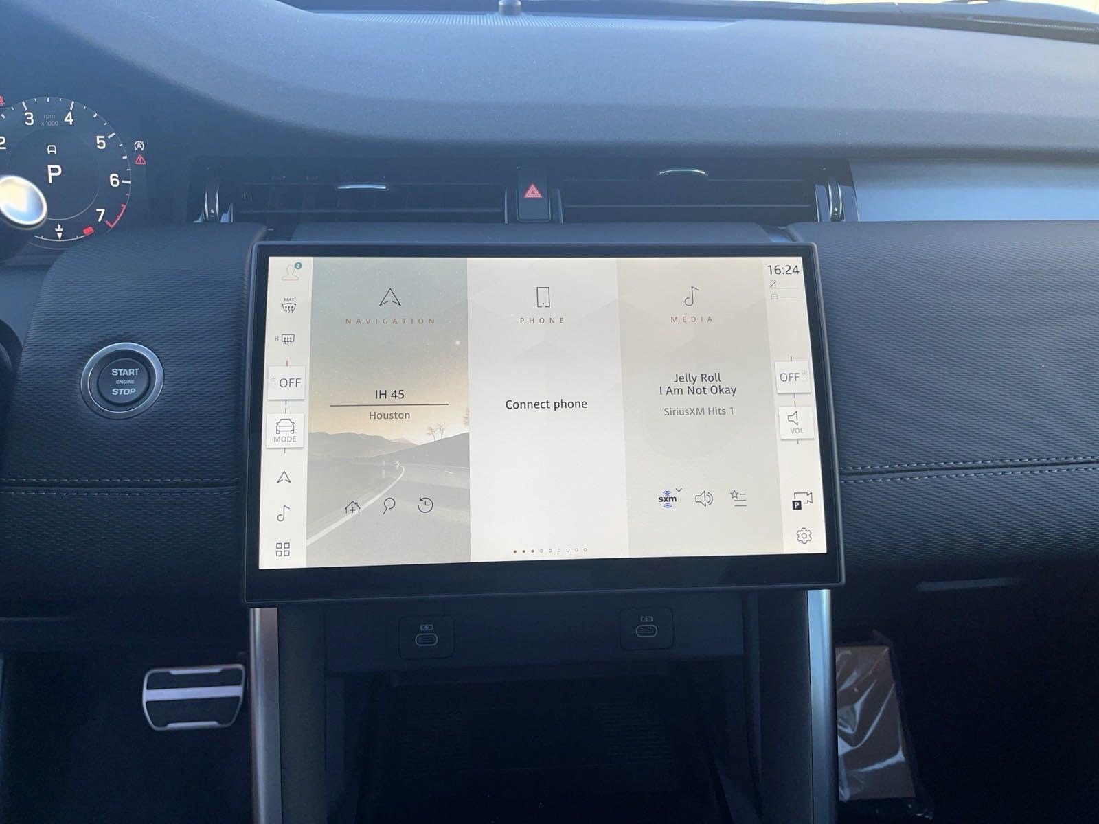 Used 2025 Land Rover Discovery Sport Dynamic SE image 22