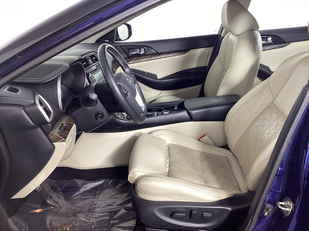 Used 2018 Nissan Maxima Platinum image 16