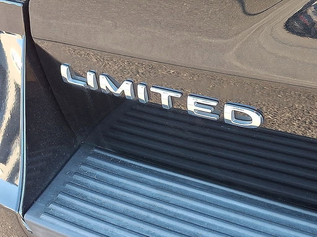 Used 2019 Ford Expedition Limited w/ Cargo Package image 38