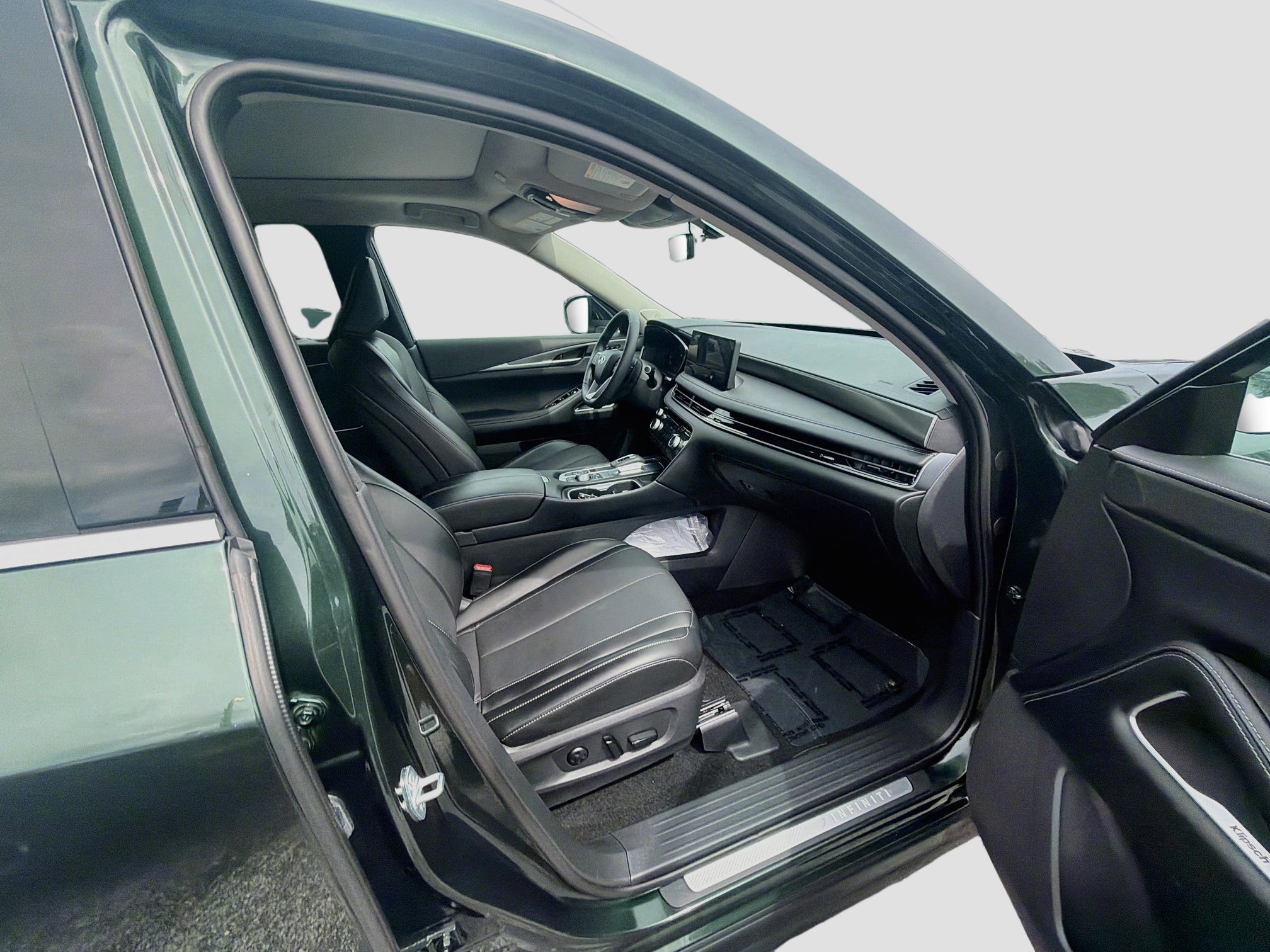 Used 2026 INFINITI QX60 Luxe w/ Family Package FWD image 32