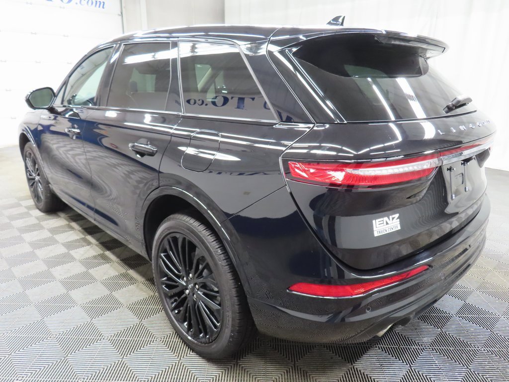 Used 2025 Lincoln Corsair Premiere w/ Jet Appearance Package image 5