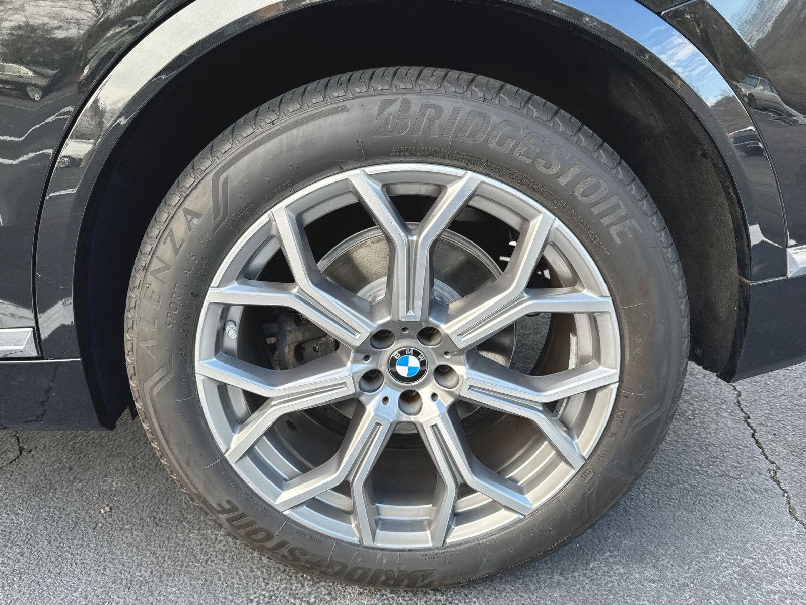 Used 2023 BMW X7 xDrive40i w/ Premium Package image 26