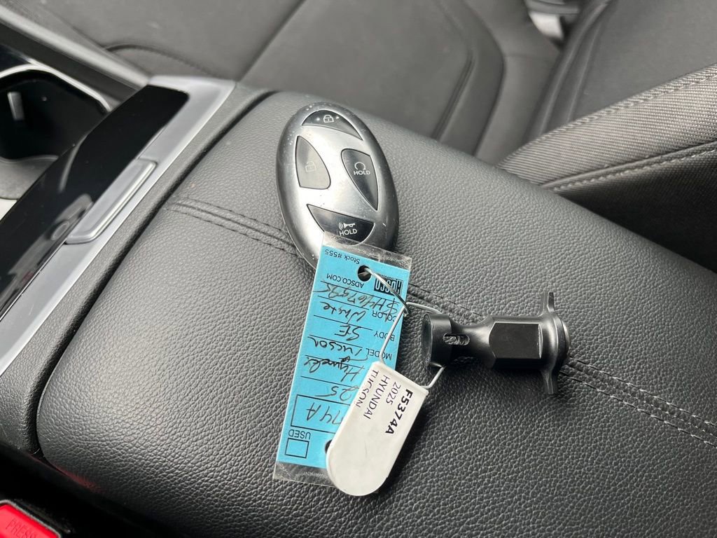 Used 2025 Hyundai Tucson SE image 30