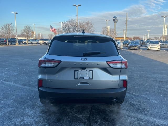 Used 2021 Ford Escape SE w/ SE Sport Appearance Package image 9