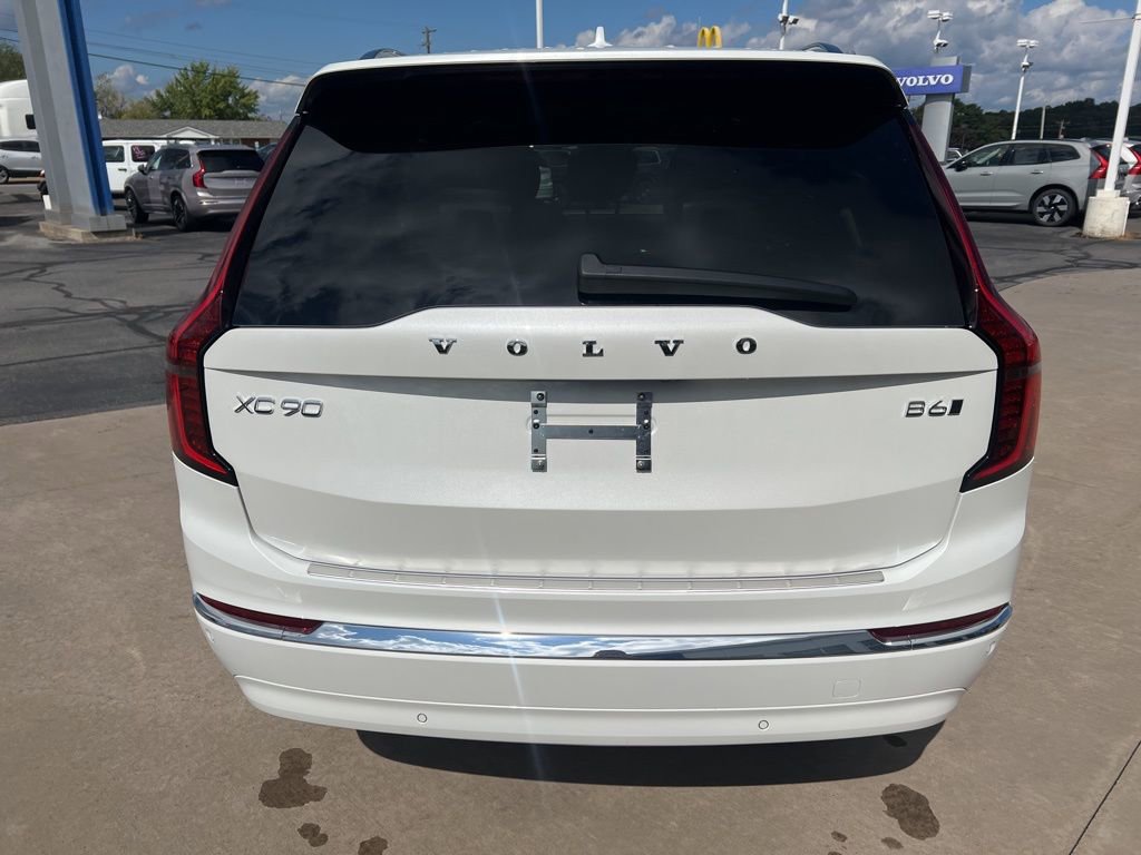 New 2026 Volvo XC90 B6 Plus w/ Protection Package Premier image 5