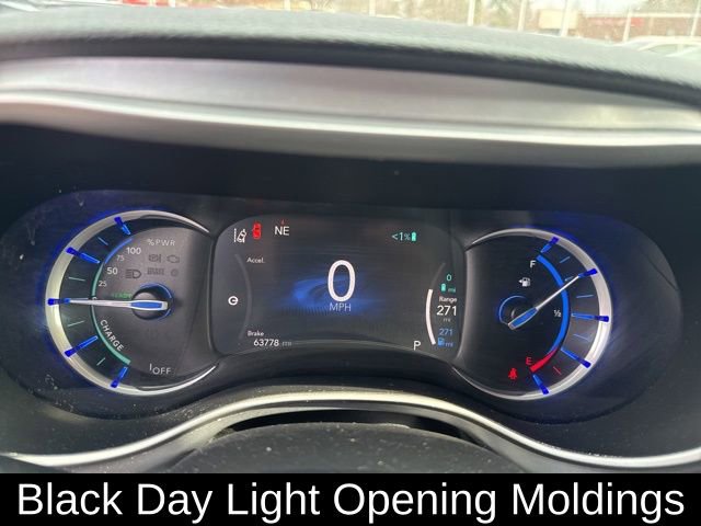 Used 2021 Chrysler Pacifica Touring w/ Uconnect Theater Family Group image 28