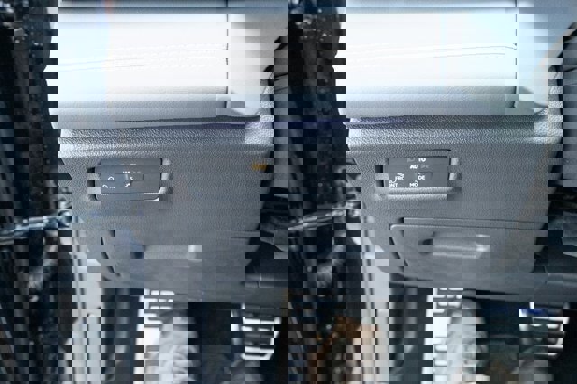 New 2026 Volkswagen Tiguan SEL R-Line image 25