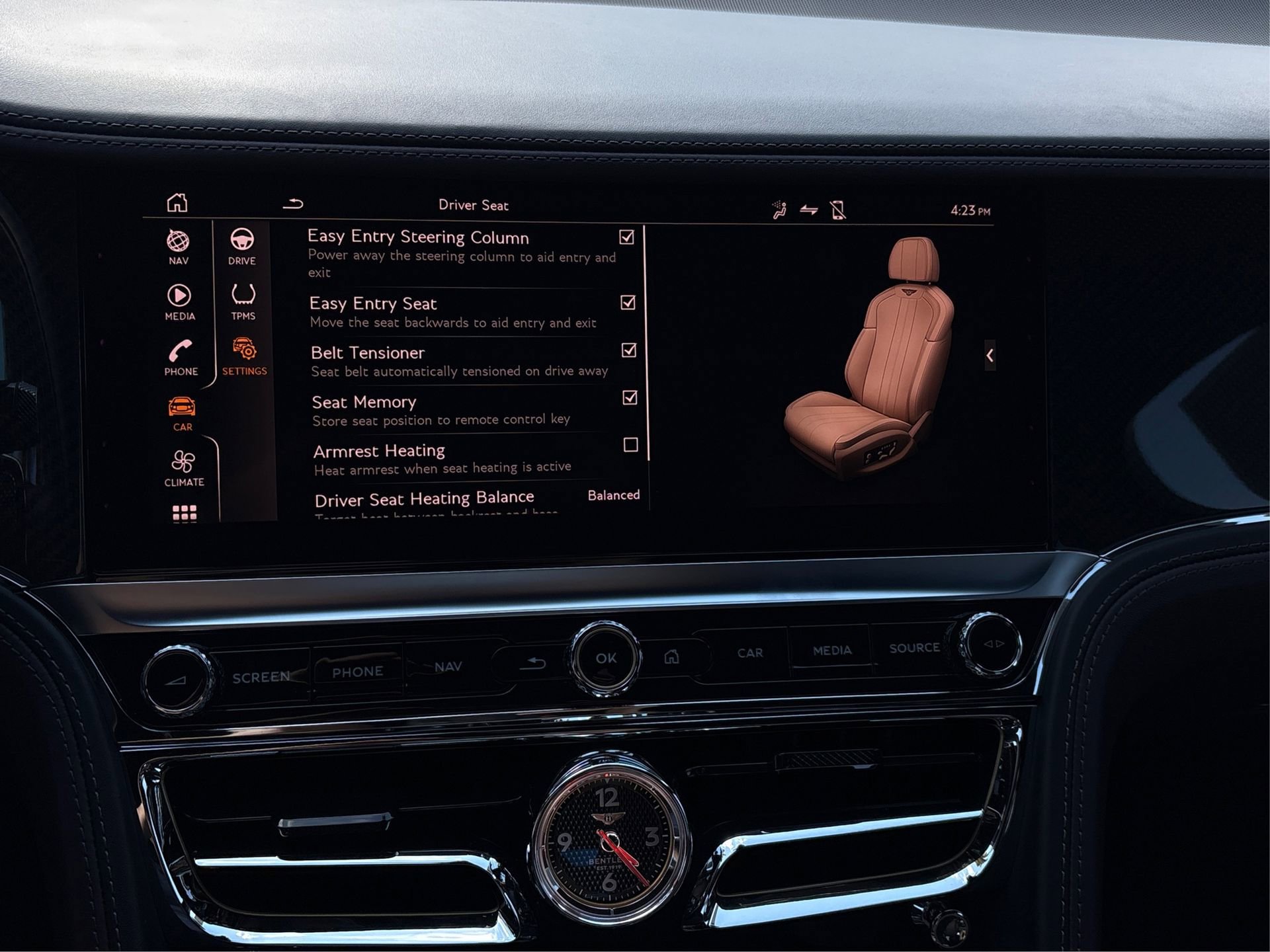 Used 2023 Bentley Flying Spur V8 image 32