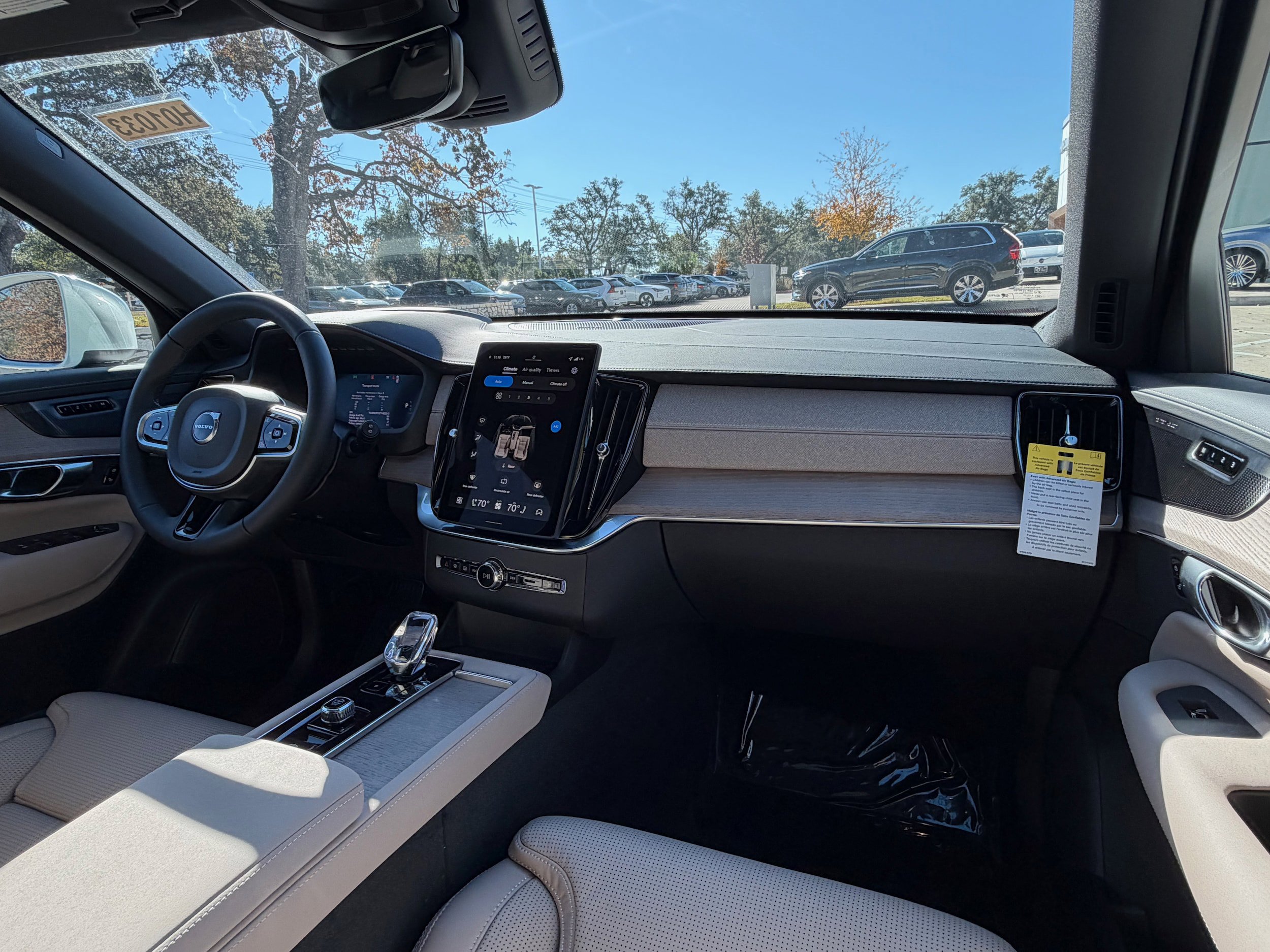 New 2026 Volvo XC90 B6 Ultra w/ Protection Package AWD/4WD image 11