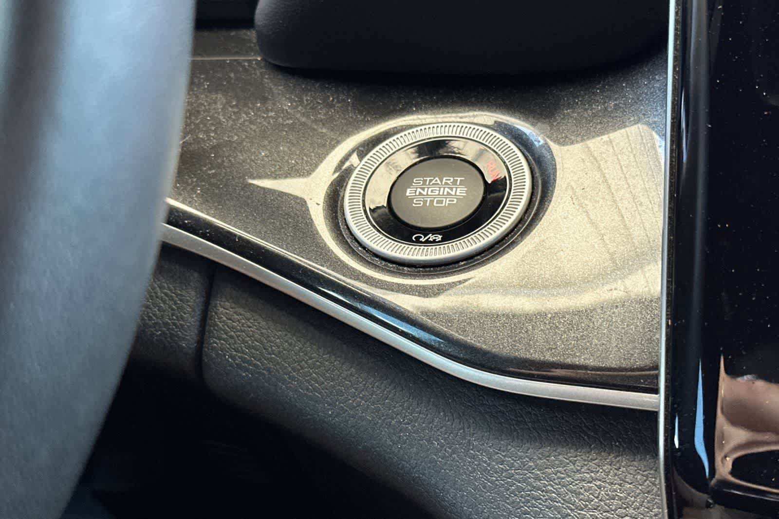 Used 2022 Jeep Grand Cherokee L Laredo RWD image 25